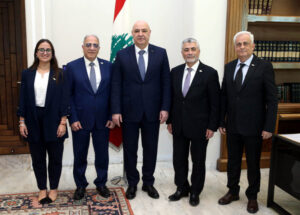 الرئيس عون لوفد الجامعة اللبنانية الثقافية في العالم: المغتربون اللبنانيون دعامة قوية للاقتصاد اللبناني الرئيس عون لوفد الجامعة اللبنانية الثقافية في العالم: المغتربون اللبنانيون دعامة قوية للاقتصاد اللبناني