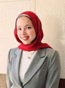 رئيس التحرير وأسرة التحرير يتقدمون بخالص التهنئة والتبريكات إلى الدكتورة نرمين لاشين بمناسبة مناقشة مشروع التخرج وتخرج ابنتها الإعلامية المتميزة