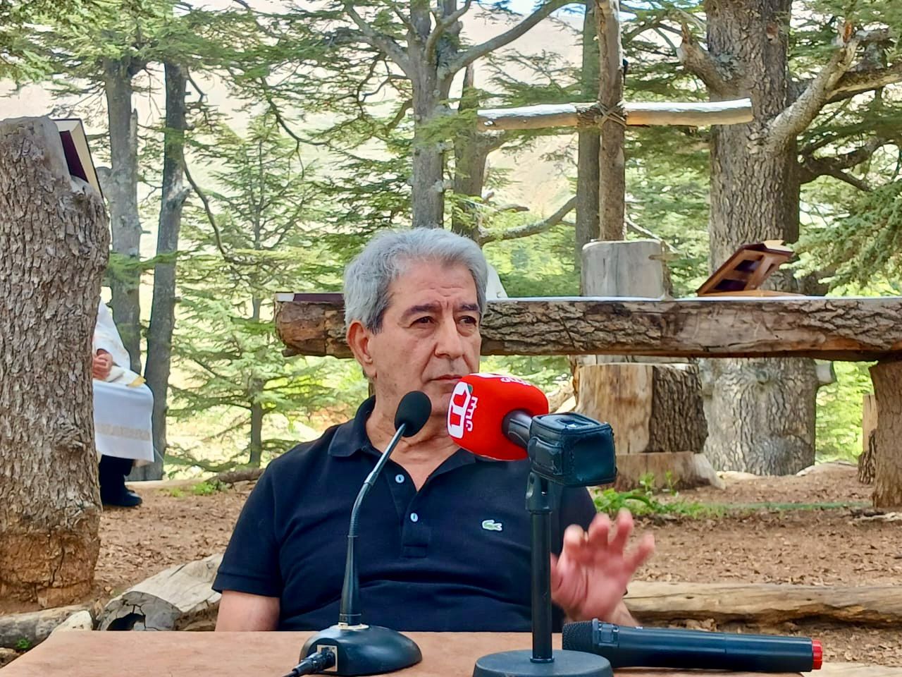 يوم للإعلاميين في أحضان غابة أرز الرب… الأب سابا يعلن عن إطلاق مشروع جديد لإنتاج فيلم ضخم عن الفينيقيين من هوليوود يوم للإعلاميين في أحضان غابة أرز الرب… الأب سابا يعلن عن إطلاق مشروع جديد لإنتاج فيلم ضخم عن الفينيقيين من هوليوود